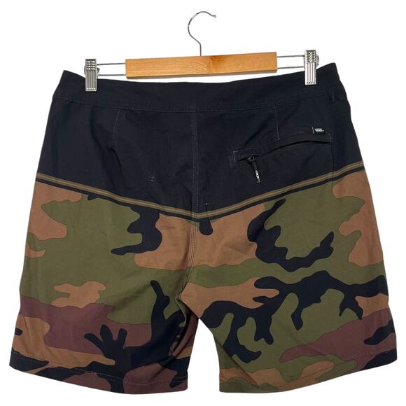 Vans Board Shorts Mens 32 Green Camouflage Black Swim Trunks Pocket Beach Cruise - Picture 2 of 15
